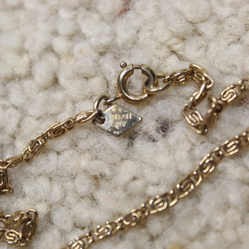 Sarah Coventry Necklace Reversible Floral Leaf Pendant 24in Gold Tone Vintage